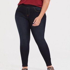 Torrid Lean Jean Size 2R (18/20)